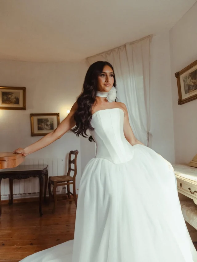 Can @yasmine__elgashi be any prettier in her Muse dress 🕊️

Photography @_jennayork